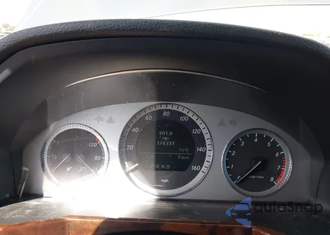 2011 Mercedes-Benz Glk 350 4Matic z USA, uszkodzony, nr VIN WDCGG8HB5BF646711